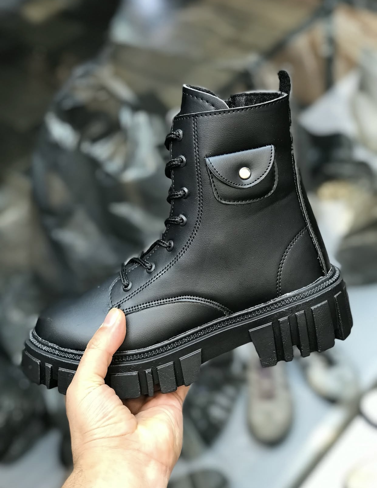 بوت بغل جیب