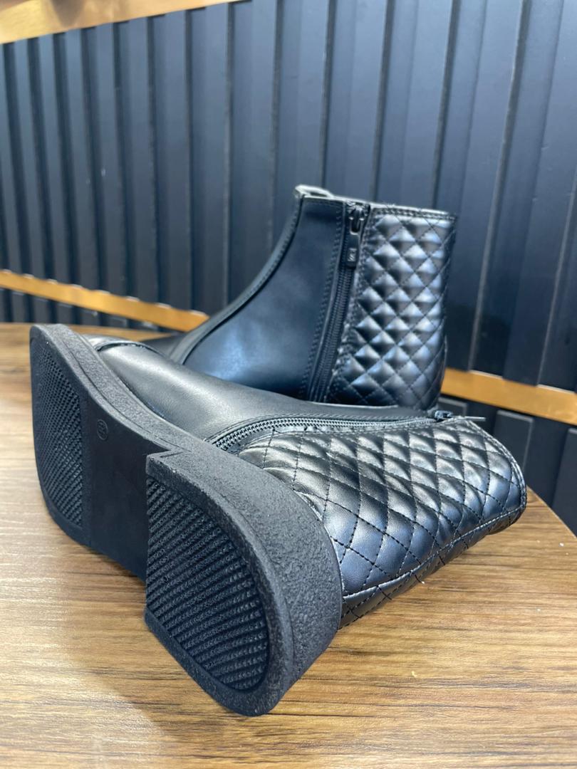 نیم بوت دوزیپ